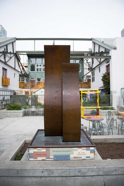 Fountain sculpture in downtown Oakland