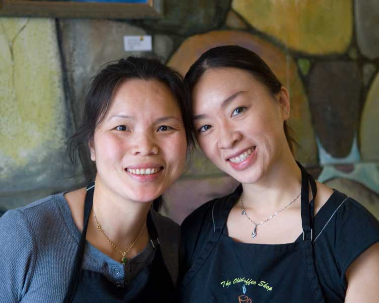 Caf&eacute; Ladies, Oakland