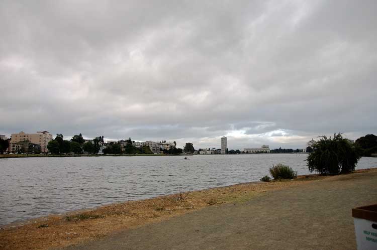 Lake Merritt with lens set at 18mm